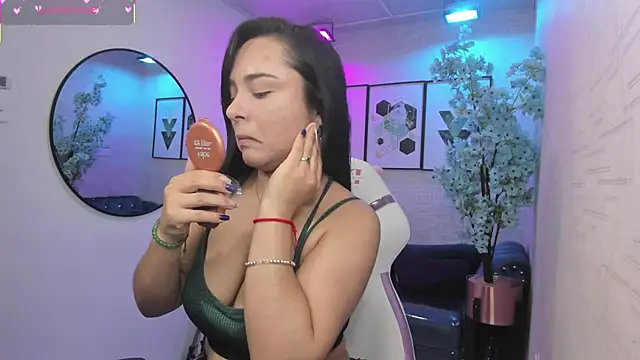 Tiara rr online show from 02-14-26, 08:09