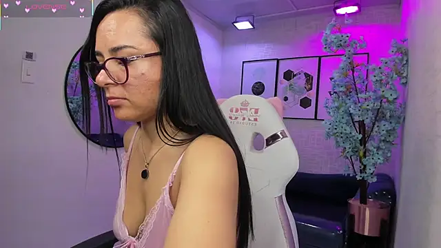 Tiara rr online show from 02-07-26, 03:36