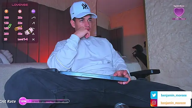Snapshot of Benjamin_More chatting on 11-23-25, 07:57 Benjamin More online show from 11-23-25, 07:57