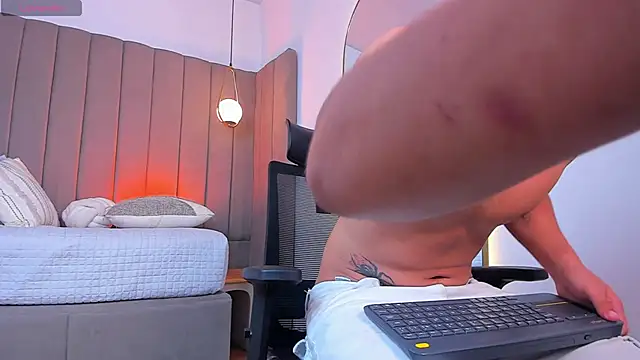 Benjamin More online show from 05-18-26, 04:07