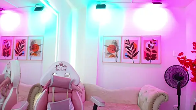 Ema louis  online show from 04-02-26, 07:09