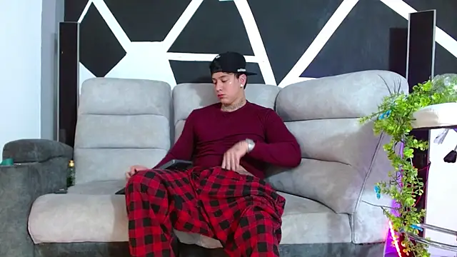 JUSTIN FULLER1 online show from 11-17-25, 05:17