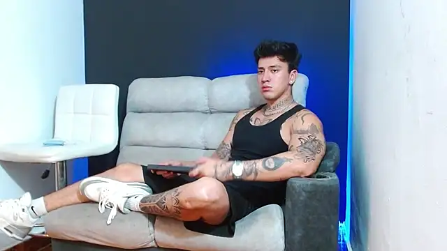 JUSTIN FULLER1 online show from 04-22-26, 04:41