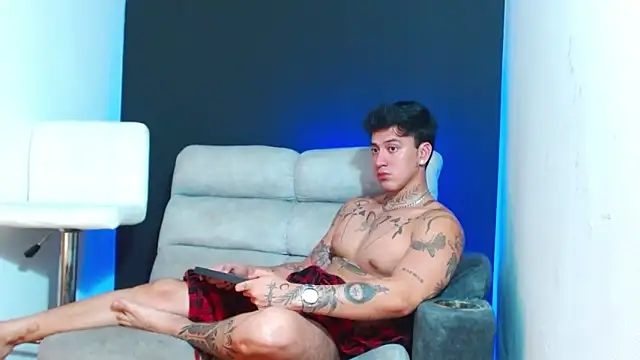 JUSTIN FULLER1 online show from 03-11-26, 06:51