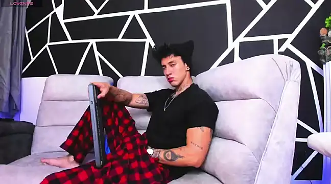JUSTIN FULLER1 online show from 02-16-25, 01:58