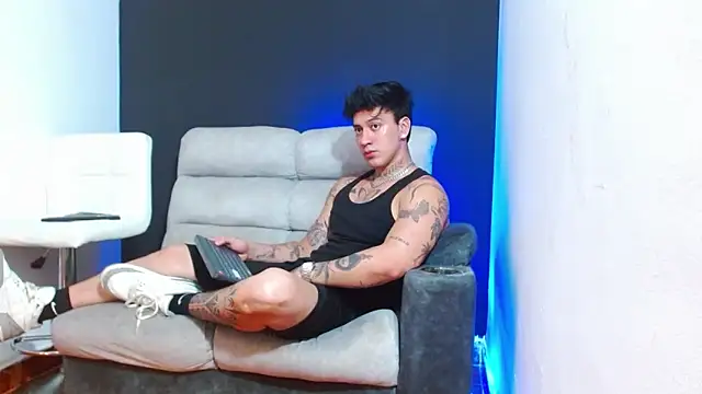 JUSTIN FULLER1 online show from 03-25-26, 03:39