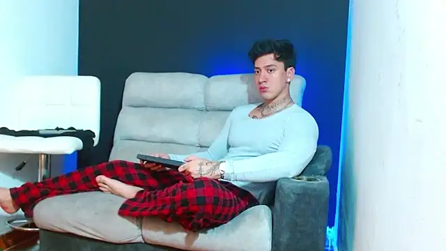 JUSTIN FULLER1 online show from 03-10-26, 06:45