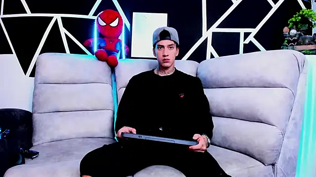 JUSTIN FULLER1 online show from 03-22-25, 06:36