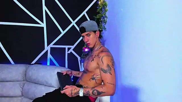 JUSTIN FULLER1 online show from 02-02-25, 11:32