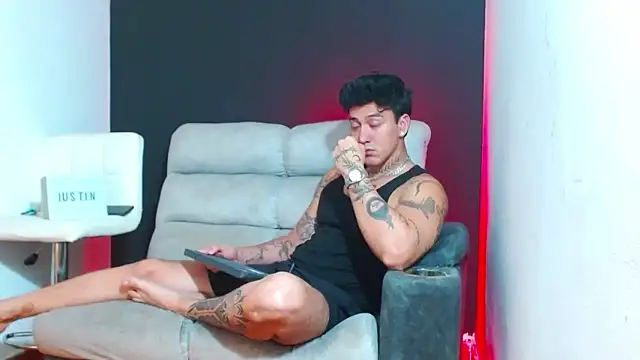 Snapshot of JUSTIN_FULLER1 chatting on 02-19-26, 09:01 JUSTIN FULLER1 online show from 02-19-26, 09:01