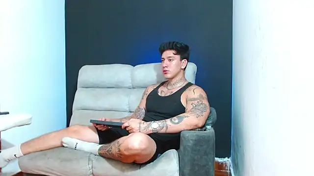 JUSTIN FULLER1 online show from 07-17-26, 12:19
