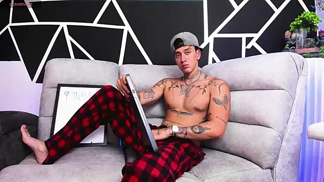 JUSTIN FULLER1 online show from 03-02-25, 07:30
