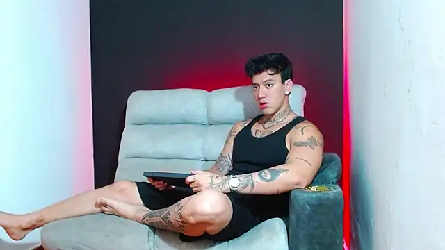 Snapshot of JUSTIN_FULLER1 chatting on 02-06-26, 09:33 JUSTIN FULLER1 online show from 02-06-26, 09:33