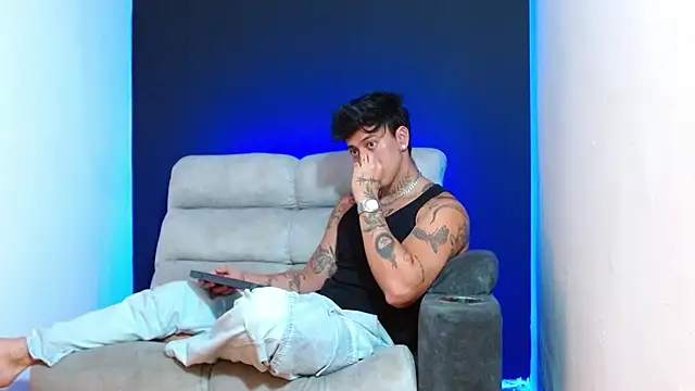 JUSTIN FULLER1 online show from 12-21-25, 03:36