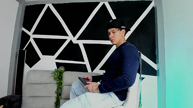 JUSTIN FULLER1 online show from 11-08-25, 12:03