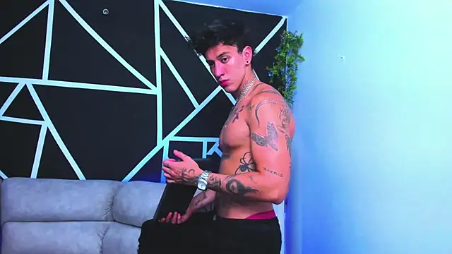 JUSTIN FULLER1 online show from 02-09-25, 02:49