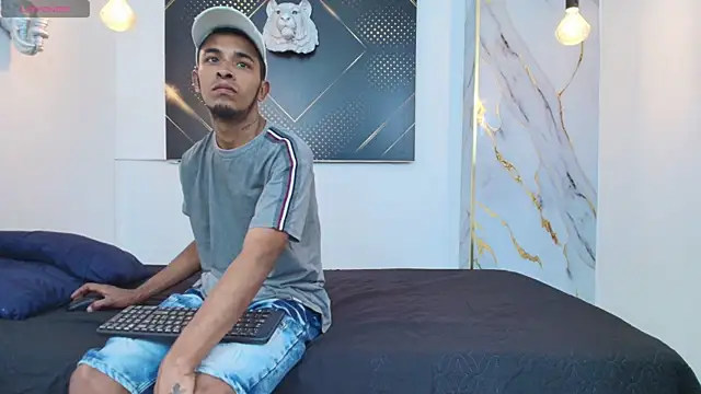 JordanAndAndrew online show from 10-06-25, 07:36