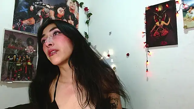 Asterothxznikki online show from 12-20-24, 05:57