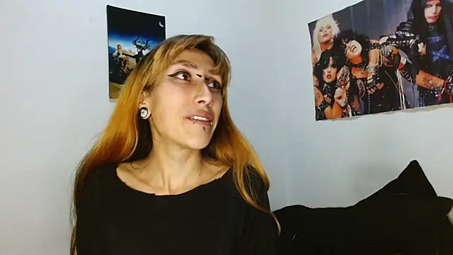 Snapshot of Asterothxznikki chatting on 01-13-26, 01:20 Asterothxznikki online show from 01-13-26, 01:20