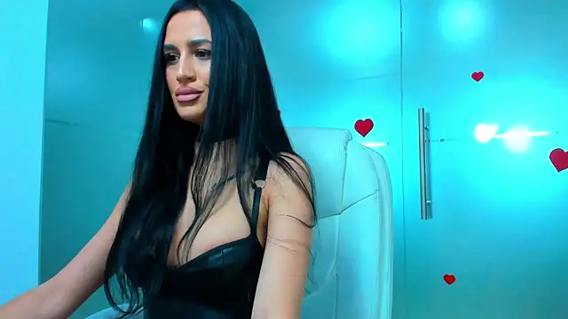 Queenrafaella online show from 11-04-25, 06:17