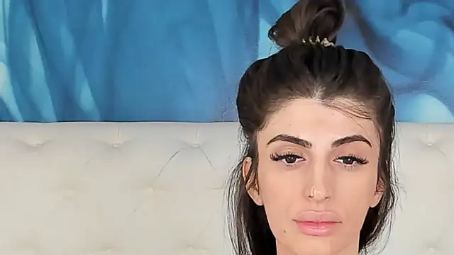 SkinnyDolly online show from 09-09-25, 02:10