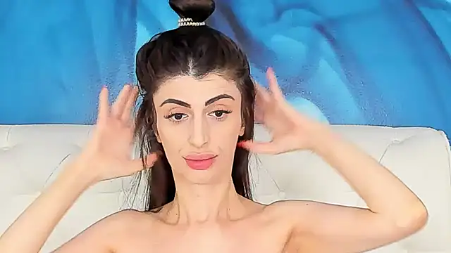 SkinnyDolly online show from 02-02-26, 10:09