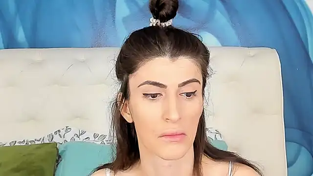 SkinnyDolly online show from 11-03-25, 03:12