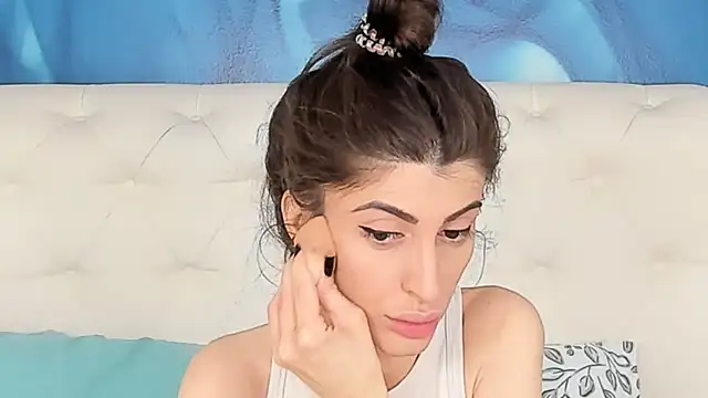 SkinnyDolly online show from 11-10-25, 03:11