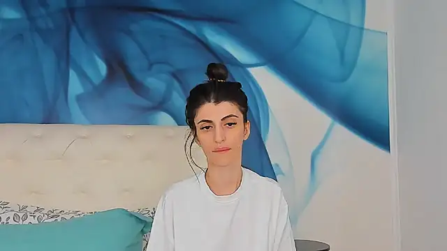 SkinnyDolly online show from 04-06-26, 02:29