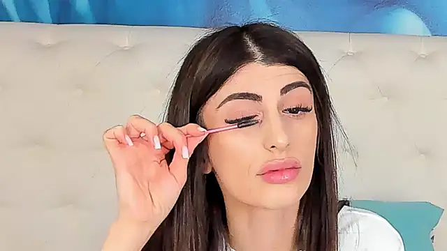 SkinnyDolly online show from 02-18-26, 11:01