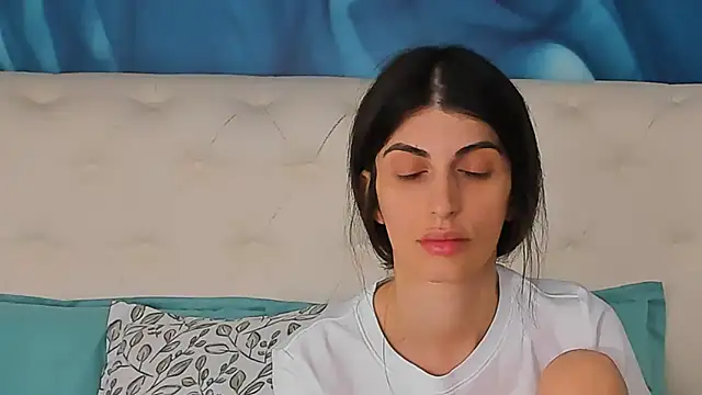 SkinnyDolly online show from 07-25-26, 04:24
