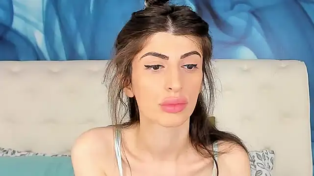 SkinnyDolly online show from 11-09-25, 03:10