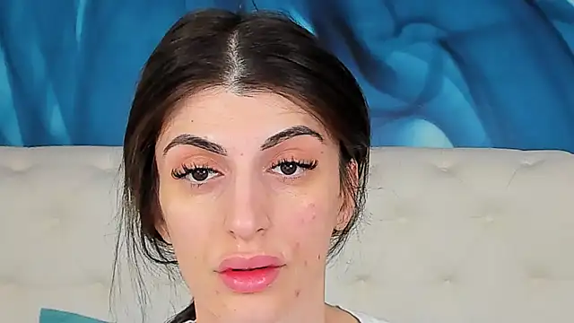 SkinnyDolly online show from 03-30-26, 02:02