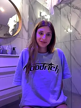 emma05 online show from 12-02-25, 07:26