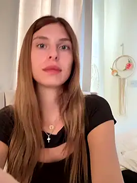emma05 online show from 10-10-25, 05:19