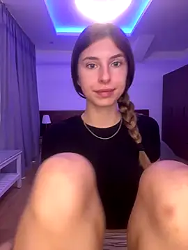 emma05 online show from 12-01-25, 07:09