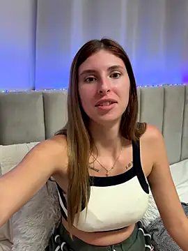 emma05 online show from 11-10-25, 06:02