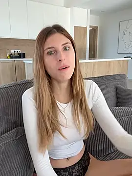 emma05 online show from 01-14-26, 07:34