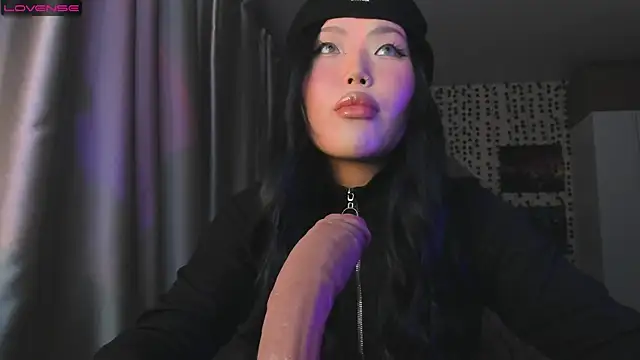 Snapshot of uko_sa chatting on 09-23-25, 04:03 uko sa online show from 09-23-25, 04:03