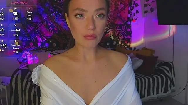 KellyFouler online show from 09-18-25, 03:37
