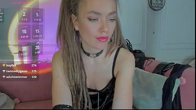 KellyFouler online show from 12-22-24, 04:27