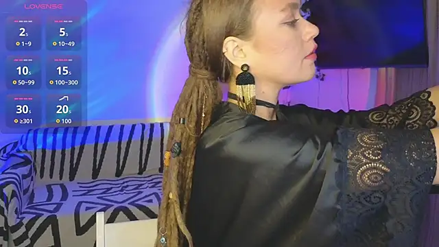 KellyFouler online show from 11-21-25, 02:38