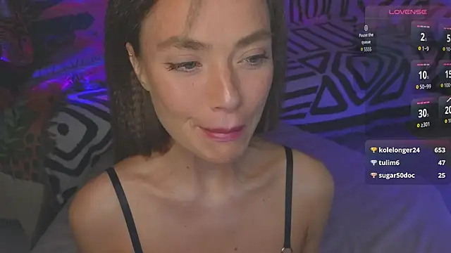 Snapshot of KellyFouler chatting on 07-25-26, 05:30 KellyFouler online show from 07-25-26, 05:30