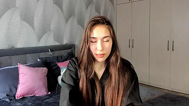 Snapshot of Bambiii_bby chatting on 03-05-25, 02:25 Bambiii bby online show from 03-05-25, 02:25