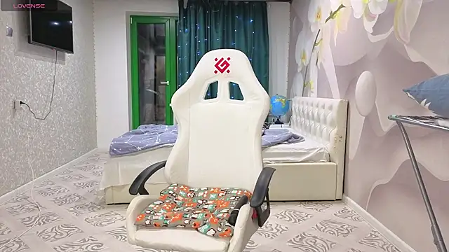 katerinapree online show from 10-27-25, 06:31