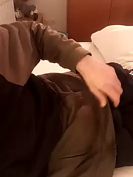 crems77 online show from 01-09-26, 04:08