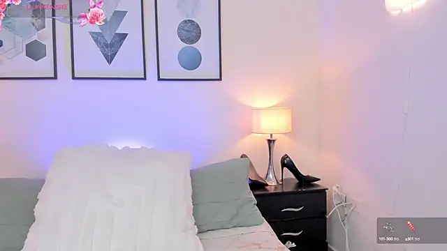 JulianaWaldo online show from 10-05-25, 03:36