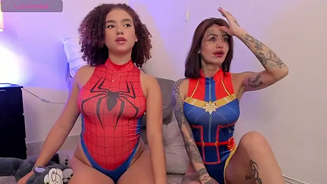 JulianaWaldo online show from 10-02-25, 07:17