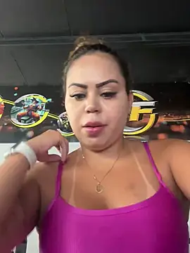 Snapshot of lariic chatting on 10-07-25, 02:07 lariic online show from 10-07-25, 02:07