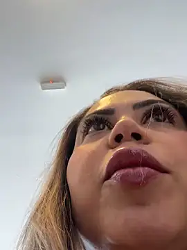 lariic online show from 04-17-26, 06:11